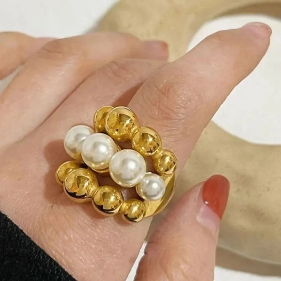 Baroque Pearl Gold Rings - Picture 1 of 11